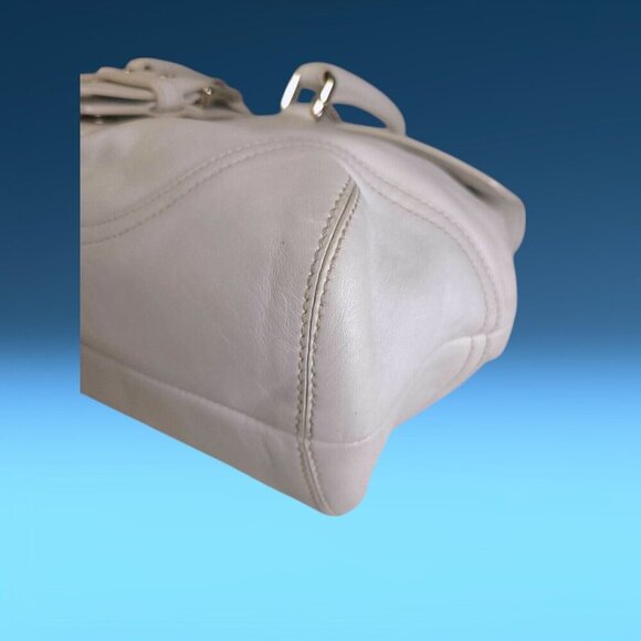 Vintage COACH Soho Satchel in white - Picture 8 of 14